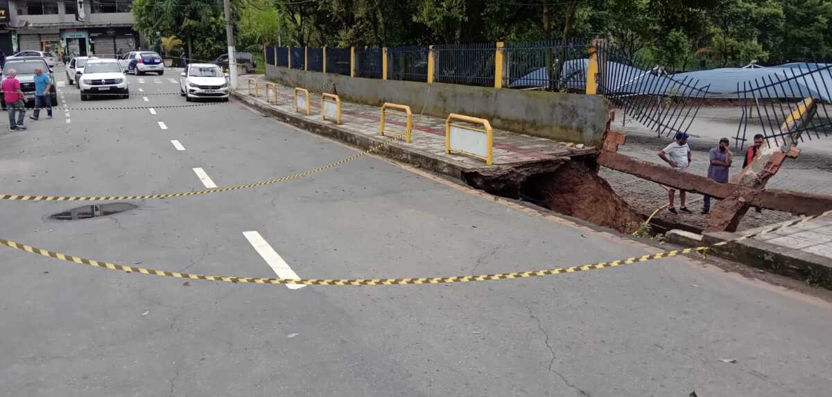 Rua Doutor Mário Ramos permanece interditada em Barra Mansa Barra Mansa