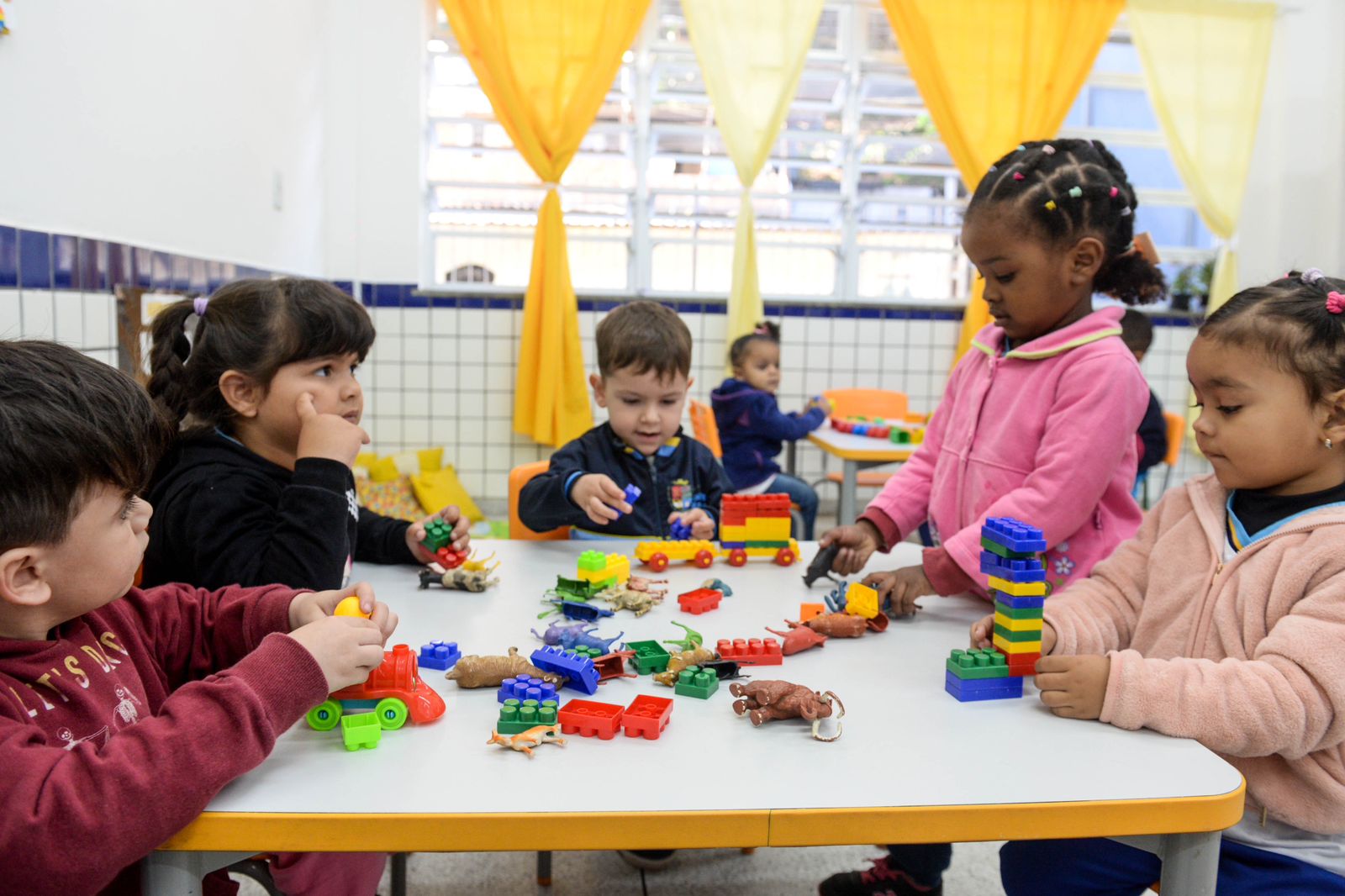 Escola Games: Bebê na Selva!